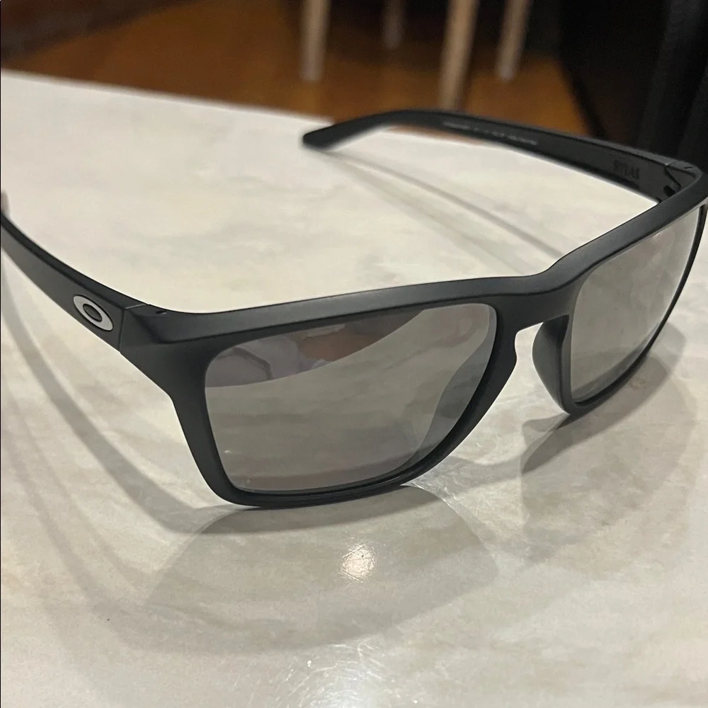 Brand New Polarized Prizm Oakley Black Rectangular Sunglasses